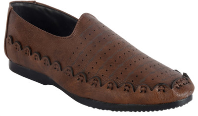 

JUMPING SHOES walking shoes for men and boys Casuals For Men(Brown, White