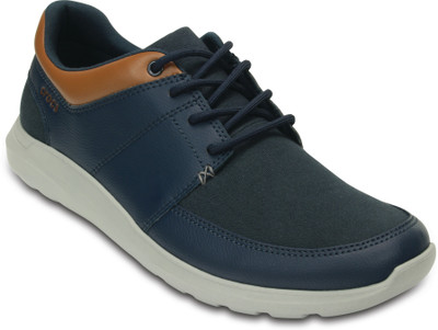 

Crocs Crocs Kinsale Lace-up Casuals For Men(Multicolor, Navy/light grey