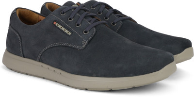 

Clarks UnLomac Edge Navy Nubuck Outdoors For Men(Grey