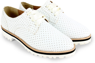 

CL by Carlton London Casuals For Women(White