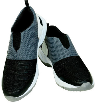 

American Cute American Cute 3342_ Running Shoes For Men(Black, Grey