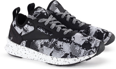 

REEBOK ZOKU RUNNER HH Running Shoes For Women(Black, White