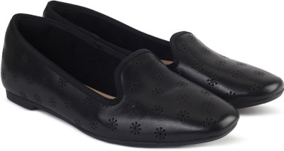 

Clarks Chia Moon Blk Interest Lea Bellies For Women(Black