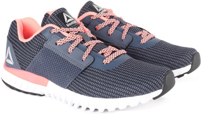 

REEBOK REEBOK CITY RUNNER Running Shoes For Women(Multicolor, Indigo/melon/slvr/wht/blk