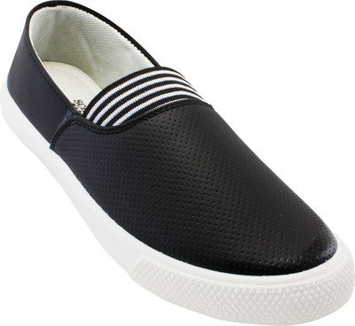 Claptrap Slip On Sneakers For Men(Black