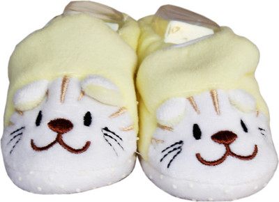 

Toys Factory Booties(Toe to Heel Length - 8 cm Yellow)