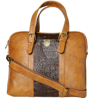 

Buckaroo 15 inch Laptop Messenger Bag(Tan)