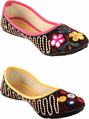 

Red Choice Collection Jutis For Women(Multicolor
