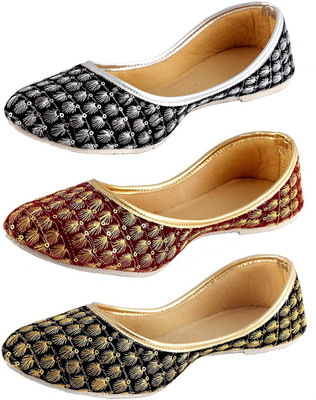 

Red Choice Collection Jutis For Women(Black, Red