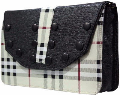 

R&R ASSOCIATES Casual Black Clutch