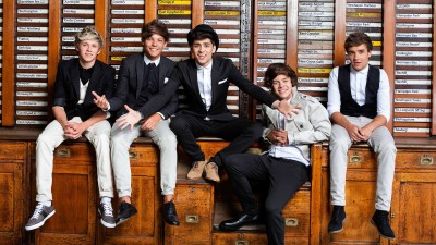 

KumkumArts One Direction Poster 12 x 18 Inch, HD Quality Image, Gloss Paper, Unframed, Qty 1 Paper Print(12 inch X 18 inch, Rolled)