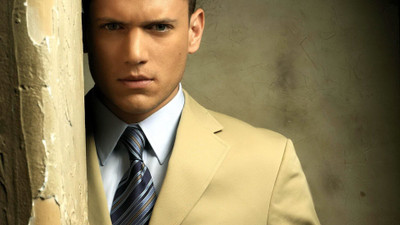 

KumkumArts Prison Break Poster 12 x 18 Inch, HD Quality Image, Gloss Paper, Unframed, Qty 1 Paper Print(12 inch X 18 inch, Rolled)