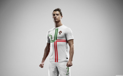 

KumkumArts Ronaldo Poster 12 x 18 Inch, HD Quality Image, Gloss Paper, Unframed, Qty 1 Paper Print(12 inch X 18 inch, Rolled)