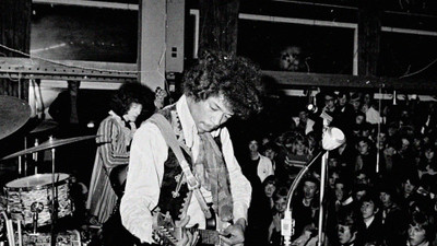 

KumkumArts Jimi Hendrix Poster 12 x 18 Inch, Vintage Quality Image, Gloss Paper, Unframed, Qty 1 Paper Print(18 inch X 12 inch, Rolled)