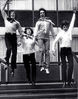 

KumkumArts Pink Floyd Poster 12 x 18 Inch, Vintage Quality Image, Gloss Paper, Unframed, Qty 1 Paper Print(12 inch X 18 inch, Rolled)