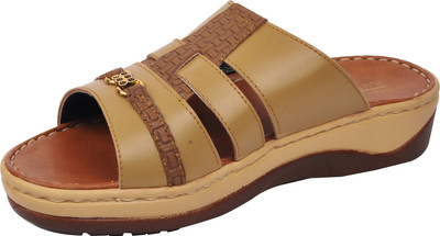 

WeDeshi Men Brown Flats