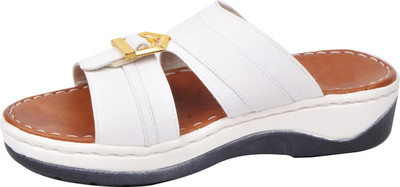 

WeDeshi Men Brown, White Sandals