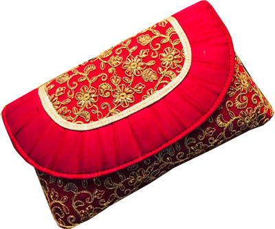 

CRAFTBAZAAR Casual Maroon Clutch