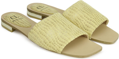

Carlton London Women MUSTARD Flats