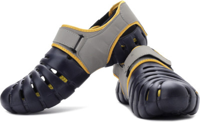 

Globlite Men Black Sandals