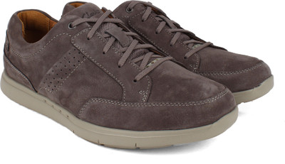 

Clarks Unlomac Lace Grey Nubuck Casual Shoes For Men(Brown