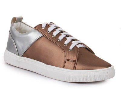 

Bruno Manetti BM-AVAW13B Sneakers For Women(Silver, Beige, Gray