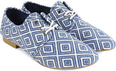 

United Colors of Benetton FABRIC DERBY SHOW For Women(Blue, White, 902