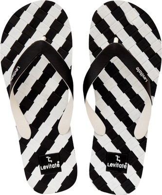 

Levitate Slippers, Black white