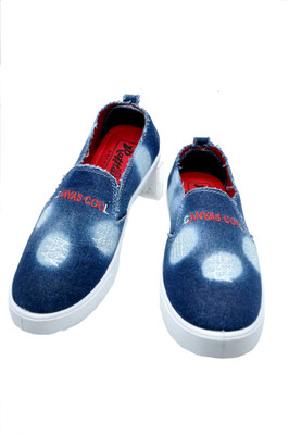 

footstair Slip On Sneakers For Men(Blue, White