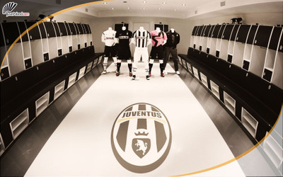 

Juventus Fine Quality Sports Wall Poster Fine Art Print(12 inch X 18 inch, Rolled)