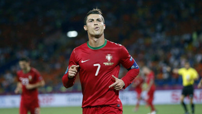 

Ronaldo Fine Quality Sports Wall Poster Fine Art Print(12 inch X 18 inch, Rolled)