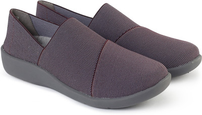 

Clarks Sillian Firn Aubergine Casuals For Women(Brown