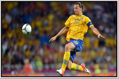 

Aabhaas Zlatan Ibrahimovic Wall Poster Fine Art Print(12 inch X 18 inch, Rolled)