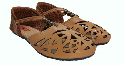 

AirSoon Women Tan Flats