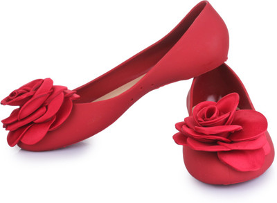 

Adorn Women Maroon Bellies