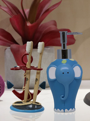 

Shresmo Shresmo Fusion Polyresin Soap or Lotion Dispenser with Toothbrush Holder, 2 Piece Bathroom Accessories, Gift Set Polyresin Bathroom Set(Pack of 2)