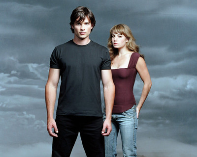 

Aabhaas TV Show Smallville HD Wall Poster Paper Print(12 inch X 18 inch, Rolled)