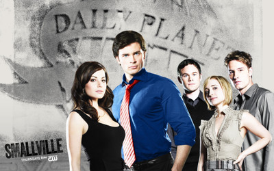 

TV Show Smallville HD Wall Poster Paper Print(12 inch X 18 inch, Rolled)