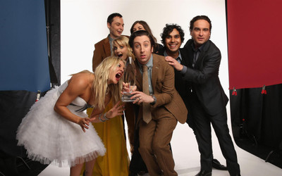 

Aabhaas TV Show The Big Bang Theory Penny Cast Kaley Cuoco Simon Helberg Howard Wolowitz Johnny Galecki Leonard Hofstadter Jim Parsons Sheldon Cooper Kunal Nayyar Raj Koothrappali Melissa Rauch Bernadette Rostenkowski HD Wall Poster Paper Print(12 inch X 