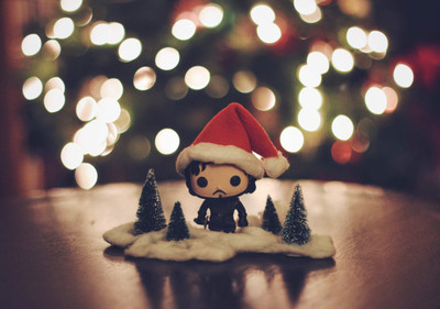 

Aabhaas TV Show Game Of Thrones Toy Bokeh Jon Snow HD Wall Poster Paper Print(12 inch X 18 inch, Rolled)