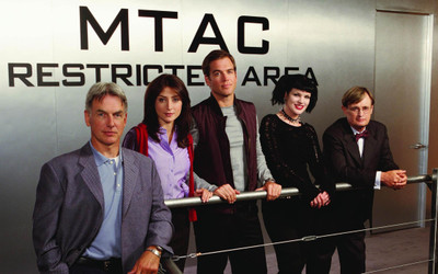 

TV Show NCIS Caitlin Todd Sasha Alexander Leroy Jethro Gibbs Mark Harmon Dr. Donald Mallard David McCallum Abby Sciuto Pauley Perrette Anthony Dinozzo Michael Weatherly HD Wall Poster Paper Print(12 inch X 18 inch, Rolled)