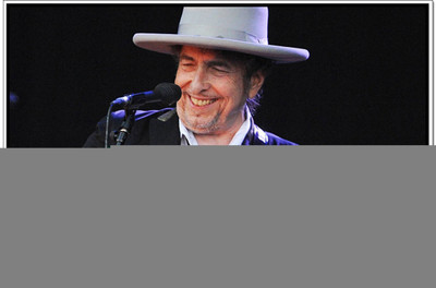 

Akhuratha Bob Dylan Fine Quality Wall Poster Paper Print(12 inch X 18 inch, Rolled)