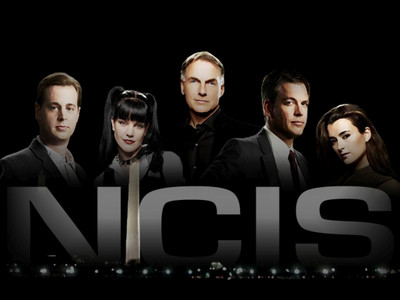 

TV Show NCIS Pauley Perrette Abby Sciuto Mark Harmon Leroy Jethro Gibbs Cote De Pablo Ziva David Michael Weatherly Anthony Dinozzo Sean Murry HD Wall Poster Paper Print(12 inch X 18 inch, Rolled)