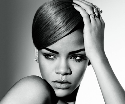 

Akhuratha Rihanna Fine Quality Wall Poster Paper Print(12 inch X 18 inch, Rolled)