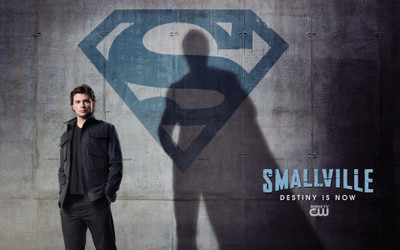 

Aabhaas TV Show Smallville Superman Clark Kent Tom Welling HD Wall Poster Paper Print(12 inch X 18 inch, Rolled)