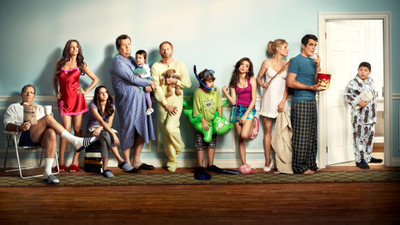 

Akhuratha Wall Poster TV-Modern-Family Paper Print(12 inch X 18 inch, Rolled)