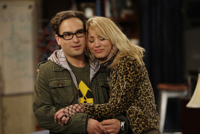 

TV Show The Big Bang Theory Johnny Galecki Leonard Hofstadter Penny Kaley Cuoco HD Wall Poster Paper Print(12 inch X 18 inch, Rolled)