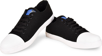 

Essence Sneakers For Men(Black, White