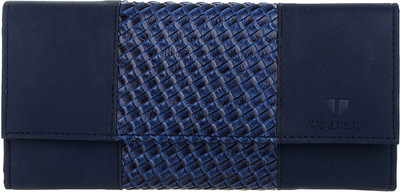 

Walrus Casual Blue Clutch