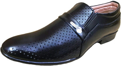 

cevelj BLACK FORMAL SHOES FOR MEN Slip On For Men(Black